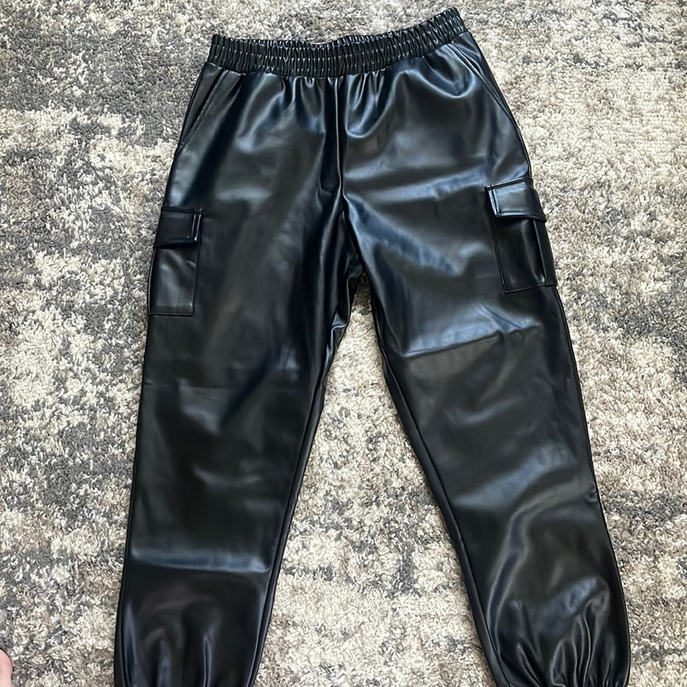 Black “leather” cargo pants Rue 21